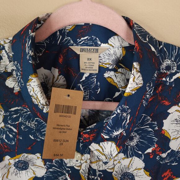 Duluth Wrinklefighter Button Up Shirt in Navy Sun Floral Plus Size 2X - Picture 7 of 8